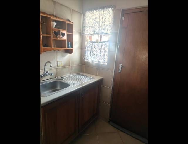 2 BEDROOM PROPERTY TO RENT IN MEER EN SEE